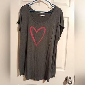 Maurices women's XL heart graphic t-shirt